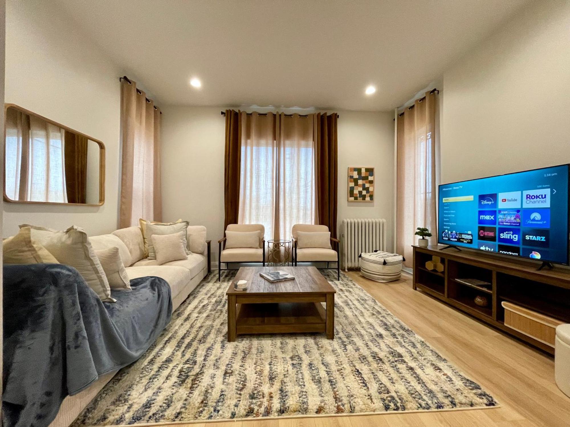 First Floor Condo In Chicago Exterior photo